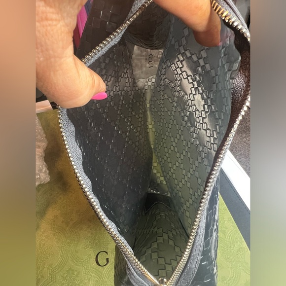 Gucci Beauty Bag - Picture 7 of 11